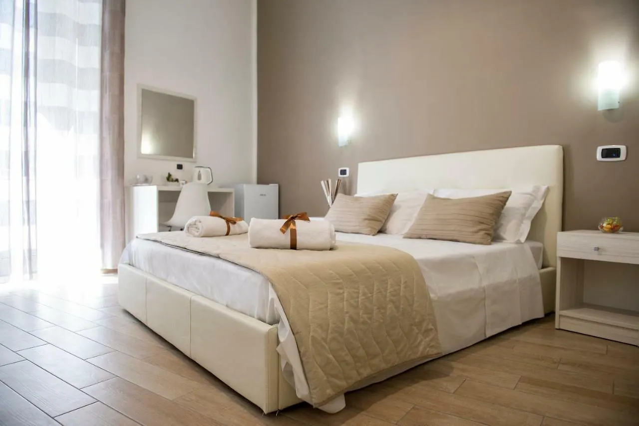 Smeraldo Suite Neapel 3*,